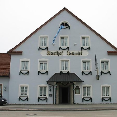 Hotel Neuwirt Халльбергмос Экстерьер фото